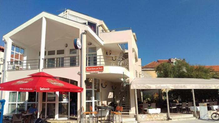 Galeb 2 Apartment Veli Iz